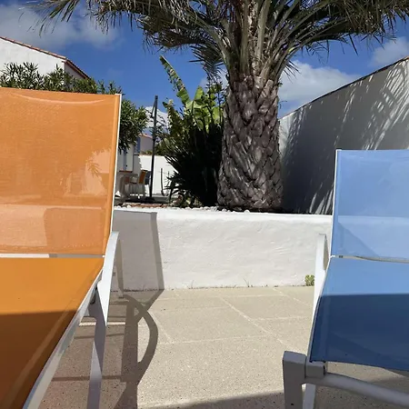 Casa de Férias Ep000-15v Maison De Charme Avec Jardin à Proximité De La